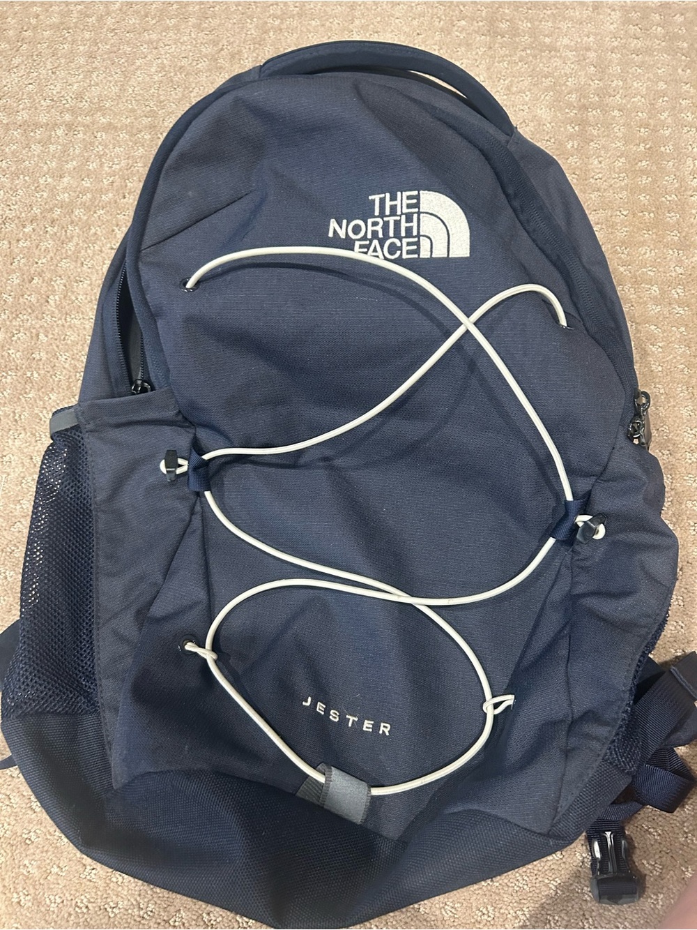The North Face Jester Backpack in Navy and White 🚨 zipper broken